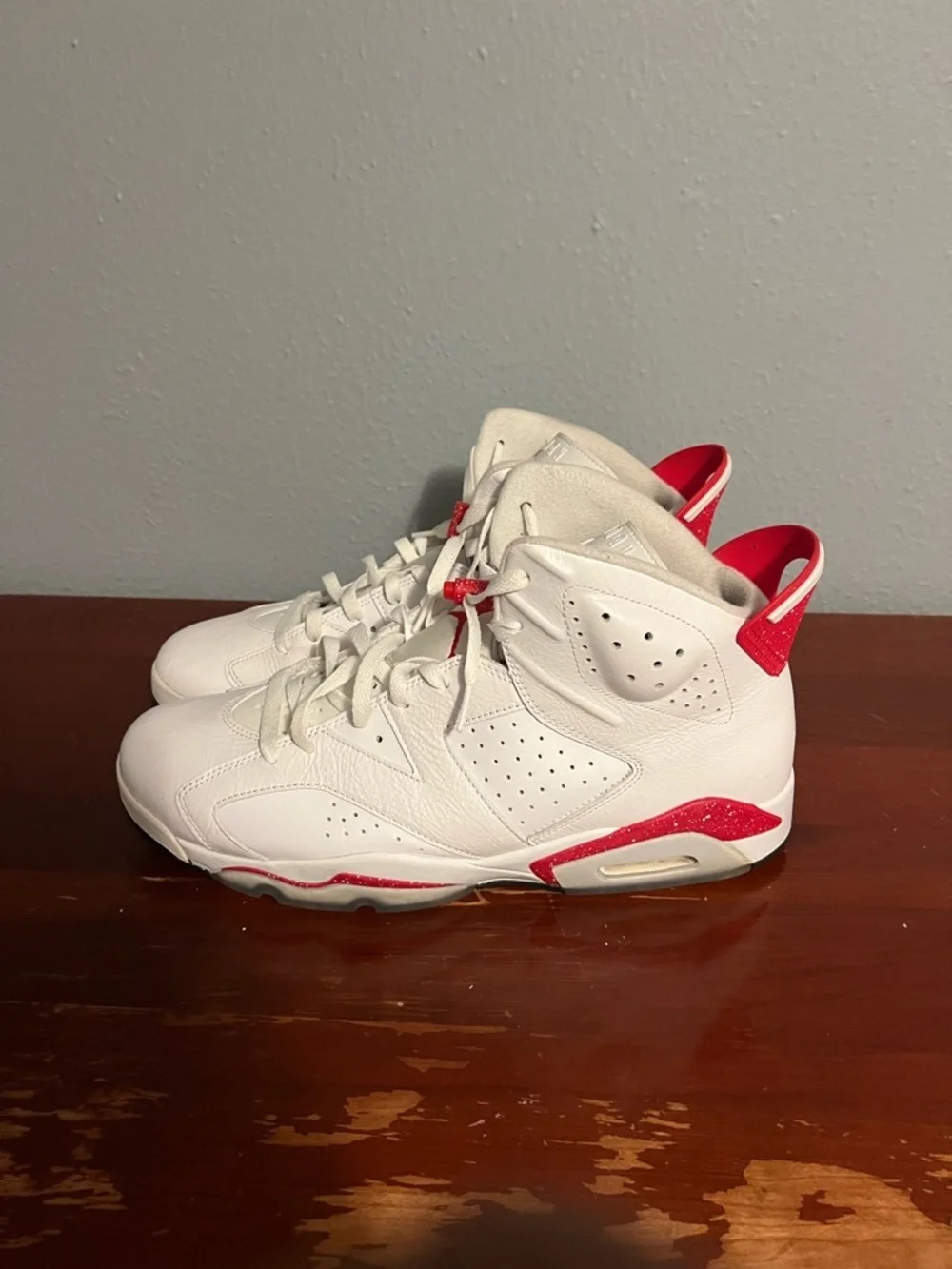 Jordan Men's White and Red Athletic Basketball Shoes Jordan 6 Red Oreo